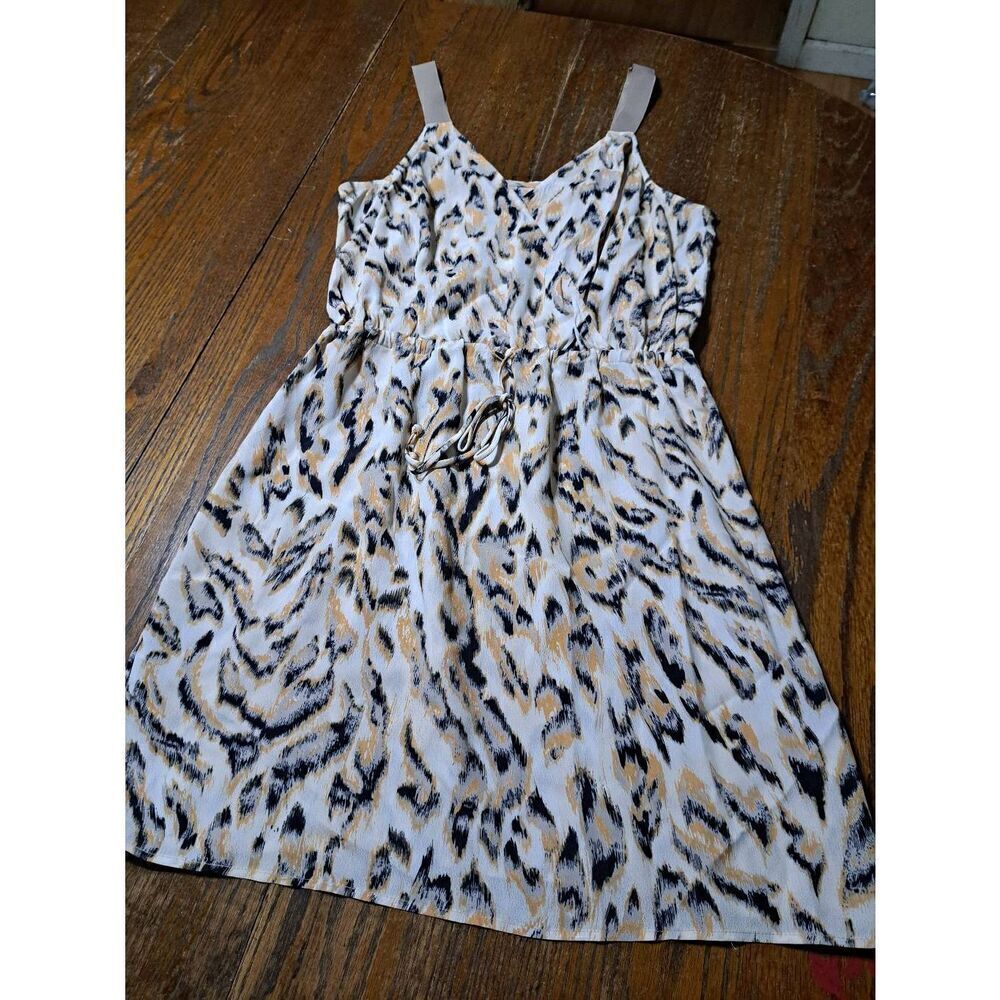 Medium Rory Beca Rayon VNeck Georgette Cream Black Gold Elastic Strap Dress